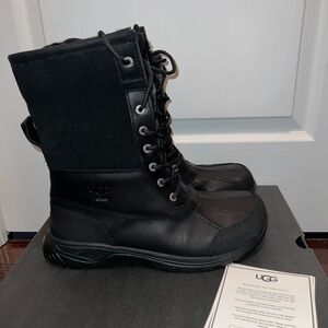 New- Uggs Butte Boots- Men size 10